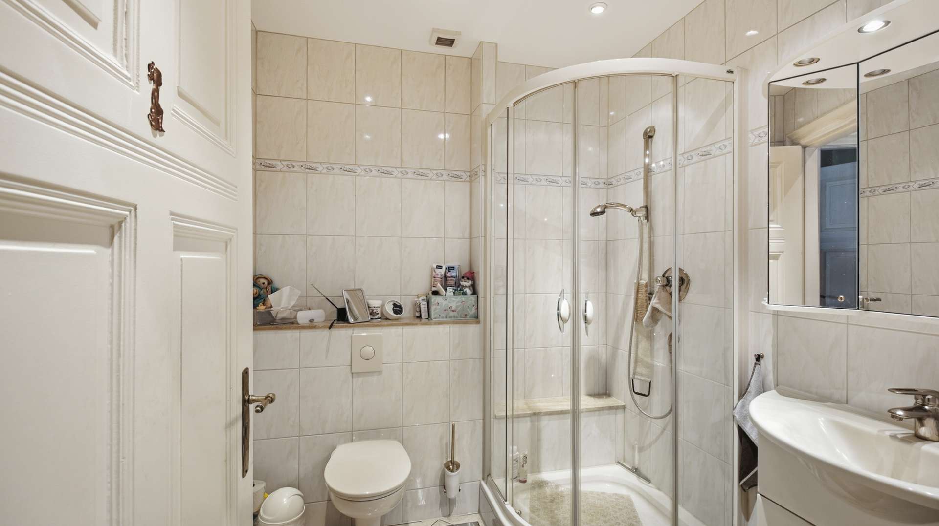 modernes Duschbad