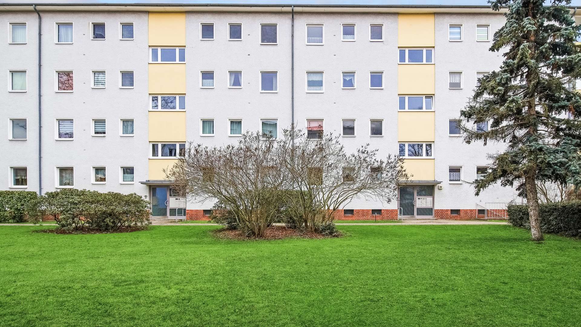 Außenansicht_Eingang
