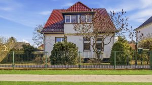 Aktuell mit einem Einfamilienhaus bebaut