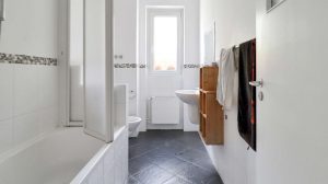 Badezimmer EG