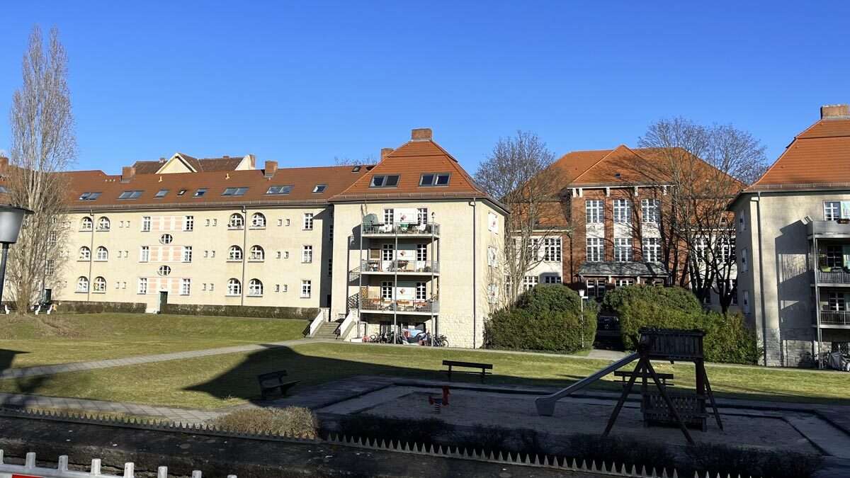 Blick in den weiten Innenhof