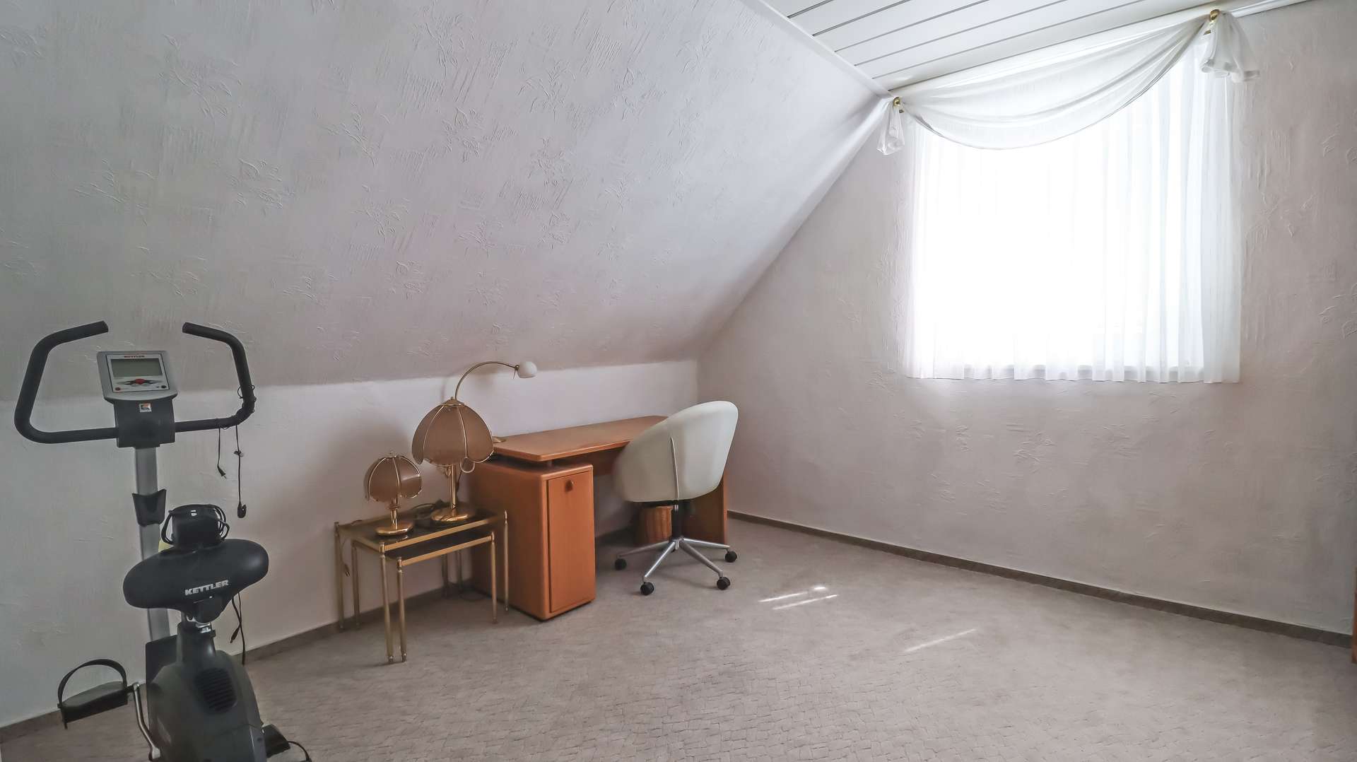 1. Zimmer im OG