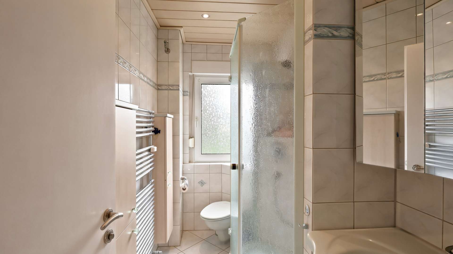 Tageslichtbad mit Dusche