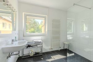 Badezimmer 1. OG
