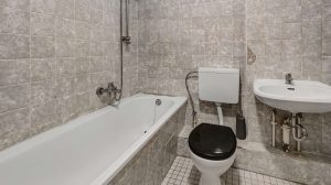 Bad mit Badewanne